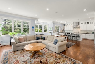 8 Normandie Rd, Dover, MA 02030