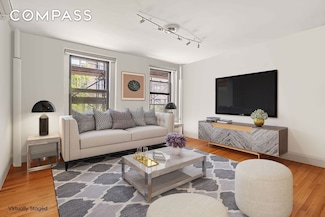 240 E 24th St Unit 2-A, New York, NY 10010