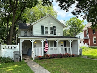 35 Circle St, Bristol, CT 06010
