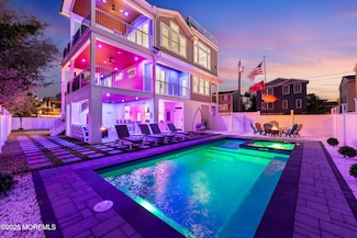 18 Mea Ln, Beach Haven, NJ 08008