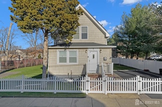 7 Sycamore Ave, Edison, NJ 08817