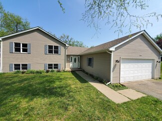 7306 Hickory Grove, Wonder Lake, IL 60097