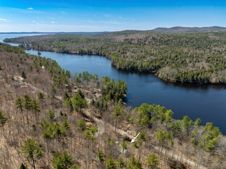 131 Harbor Rd, Naples, ME 04055