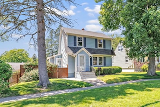 345 Huntington Rd, Stratford, CT 06614