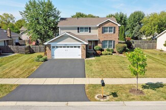 369 Denberry Dr, Lake Zurich, IL 60047