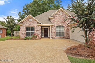 114 Middle Field Dr, Canton, MS 39046