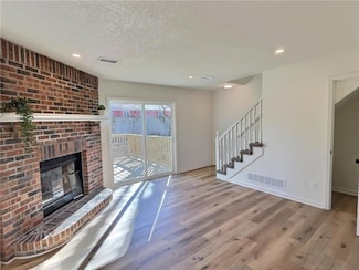 309 E Main St Unit B, Smithville, MO 64089