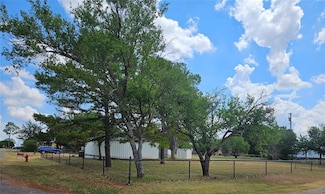 109 Paul St, Elmore City, OK 73433
