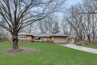 38W010 Silver Glen Rd, Saint Charles, IL 60175