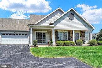 145 Mineral Dr, York, PA 17408