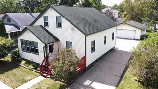 1212 S 10th Ave, Wausau, WI 54401