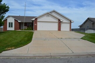 424 S Clear Creek St, Clearwater, KS 67026