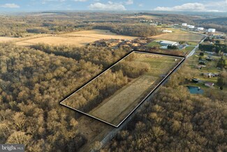 2416 Chestnut Tree Rd, Honey Brook, PA 19344