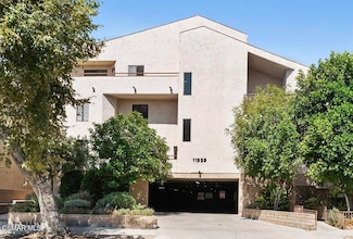 11939 Weddington St Unit 313, Valley Village, CA 91607