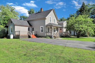 6 Harding Ln, Dixfield, ME 04224