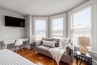 792 Grove St Unit 1, Manchester, NH 03103