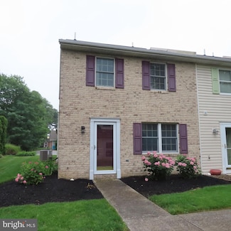 11 Beacon Ct, Chambersburg, PA 17201