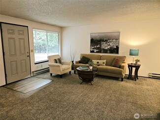 3333 Locker Rd SE, Port Orchard, WA 98366