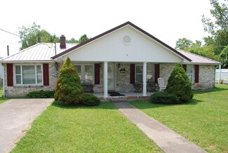 208 Park Ave NE, Wise, VA 24293