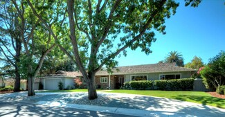 448 Santa Barbara Dr, Los Altos, CA 94022