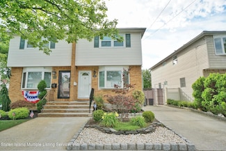 649 Craig Ave, Staten Island, NY 10307
