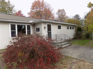 369 S Professor St, Oberlin, OH 44074
