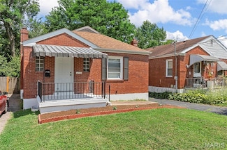 1256 Grant Dr, Saint Louis, MO 63132