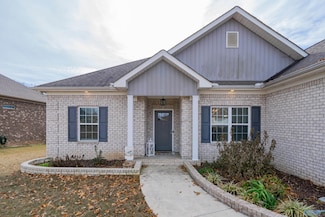 105 Azuba Ct, Hazel Green, AL 35750