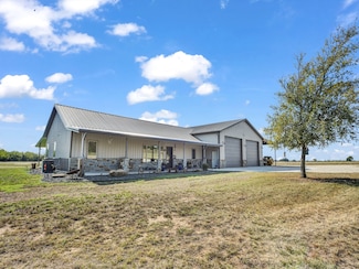 30 Hillside Ridge Ct, Mineral Wells, TX 76067