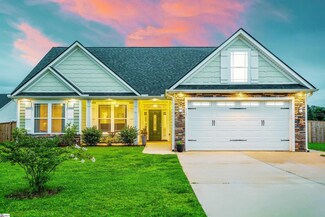 302 Rich Haven Ln, Greer, SC 29651