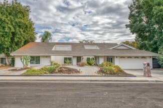 2588 Laverne Ave, Clovis, CA 93611
