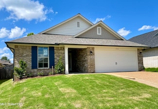 1562 Cambria Dr, Southaven, MS 38671