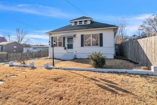 22 Berger St, Chicopee, MA 01020