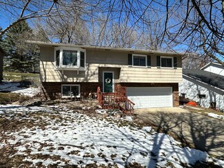 4015 Manorwoods Dr NW, Rochester, MN 55901