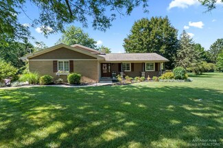 5045 John Holmes Rd, Ann Arbor, MI 48103