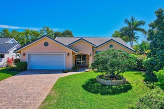 945 Greensward Ln, Delray Beach, FL 33445