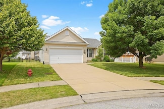 2282 Haverford Ct, Maryville, IL 62062