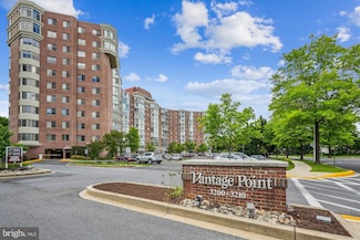 3210 N Leisure World Blvd Unit 610, Silver Spring, MD 20906