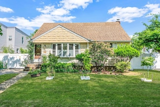 859 Franklin Ave, Valley Stream, NY 11580