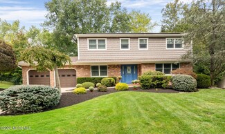 34 Halifax Dr, Morganville, NJ 07751