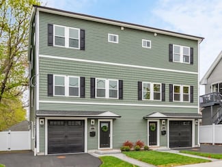83 Parmenter Rd Unit 1, Waltham, MA 02453