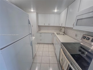 3625 N Country Club Dr Unit 808, Aventura, FL 33180