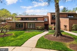32 Oakridge Ct, Lutherville Timonium, MD 21093