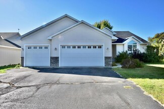1304 Stone Ridge Rd, Sauk Rapids, MN 56379