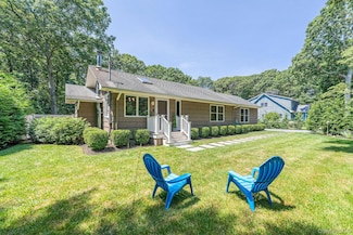 410 Cedar Dr, Mattituck, NY 11952