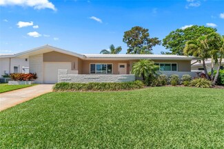 1388 Ambassador Dr, Clearwater, FL 33764
