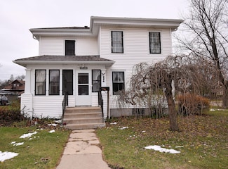 224 N Broad St, Elkhorn, WI 53121