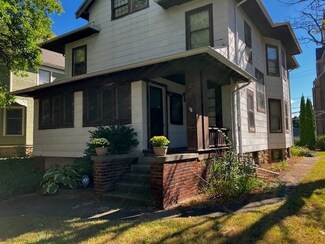 222 S 2nd St, Rockford, IL 61104