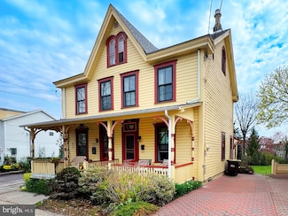 138 E Oakland Ave, Doylestown, PA 18901