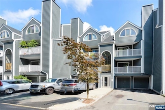 38B Triumph Ct, East Rutherford, NJ 07073